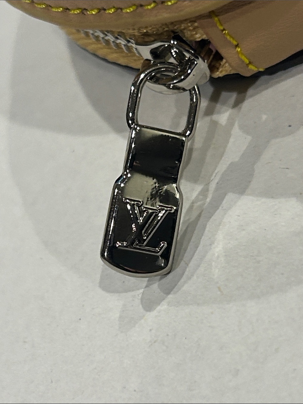DONUT CHARM - Picture 3 of 5